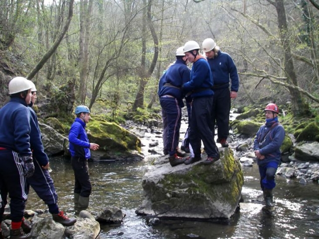  Afuera en el desfiladero 